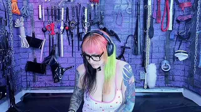 צ'אט XXX בשידור חי של PANDORANEZZ