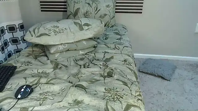 Chat +18 de _MoniqueLovay_ ao vivo