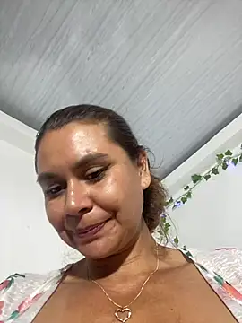 צ'אט XXX בשידור חי של Milf_Luna_