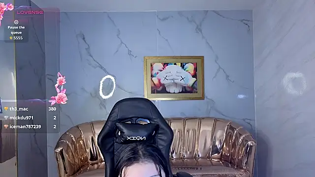 צ'אט XXX בשידור חי של emma___s