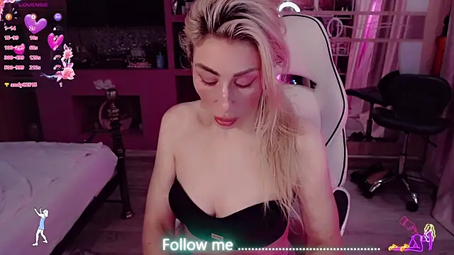 AnnieGOld_'s Live XXX Chat