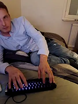 erikdanil XXX чат на живо
