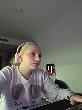 Živý XXX chat LiyaKasper
