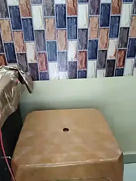 צ'אט XXX בשידור חי של Bhoomi