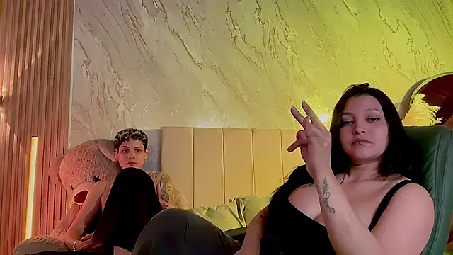 צ'אט XXX בשידור חי של MarcellaGriffin