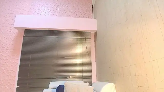 צ'אט XXX בשידור חי של NathalyLeen