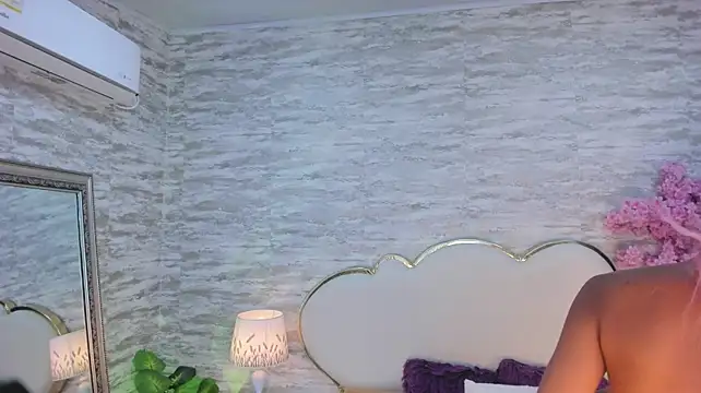 AllisonRossi Adlı Modelin Canlı XXX Sohbeti