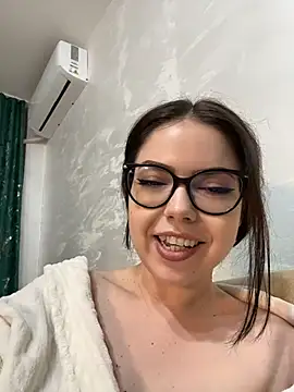 KaylaLewyss Chat XXX live