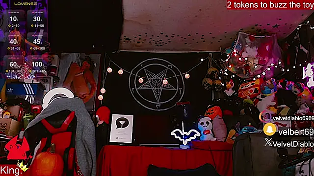 Chat XXX en directo de VelvetDiablo