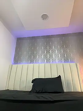 XXX chat uživo modela Mia-Medina