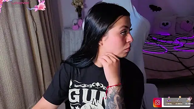 Chat XXX en directo de Victoryyy_