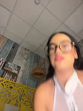 XXX chat uživo modela TopDollXXX