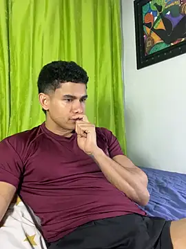Logan_strangee Chat XXX live