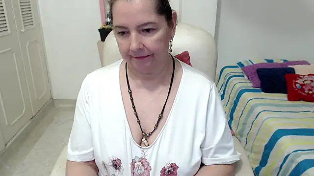 leonela_69 现场XXX聊天