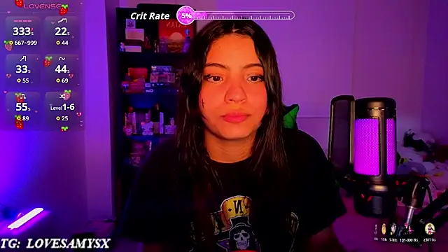 צ'אט XXX בשידור חי של Lovelyamyy