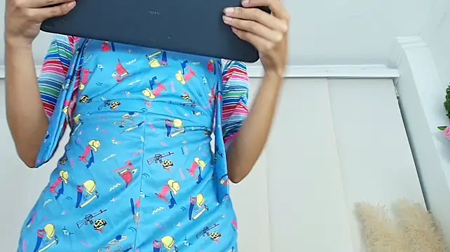 צ'אט XXX בשידור חי של july_luna