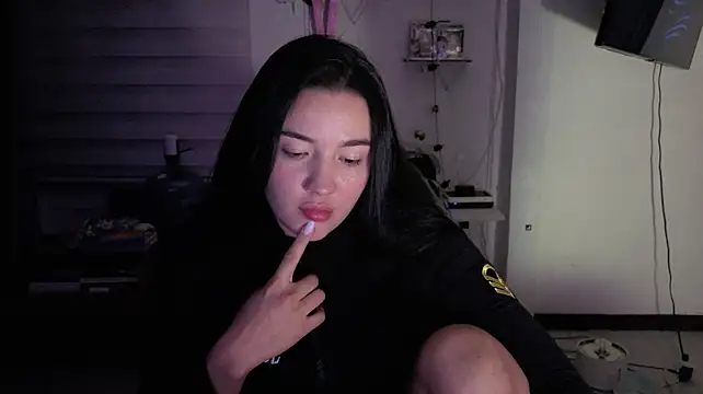 megaaann Adlı Modelin Canlı XXX Sohbeti