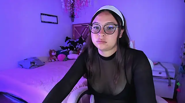 צ'אט XXX בשידור חי של little_emma0