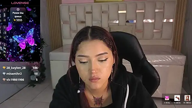 צ'אט XXX בשידור חי של veronicaa_s