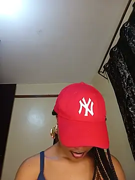 צ'אט XXX בשידור חי של kendyy254