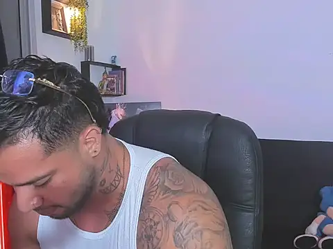 MarckMathews Live XXX-chat