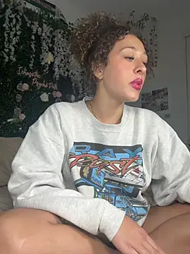 צ'אט XXX בשידור חי של LyraCovee