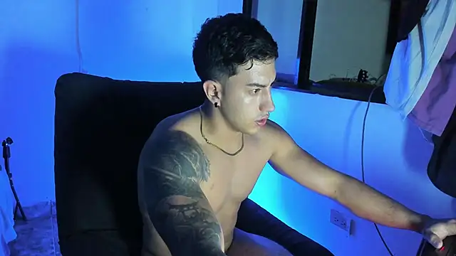 צ'אט XXX בשידור חי של Axel_hendrick