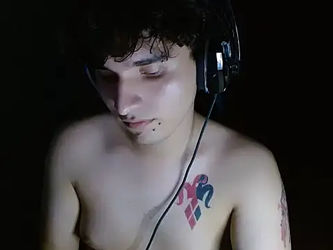 suggarboy69: διαδικτυακό σόου στην κάμερα