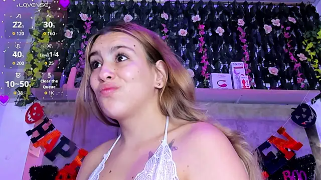 Natasha-Adams' Live XXX Chat
