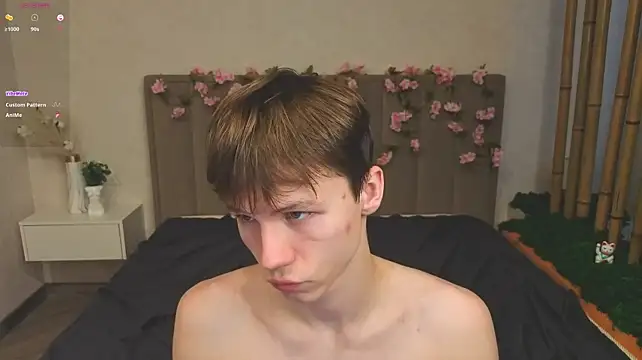 cuMte_boy Chat XXX in diretta