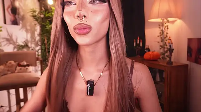 צ'אט XXX בשידור חי של soidai_miiu