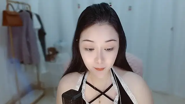 צ'אט XXX בשידור חי של Amy-cnbaby