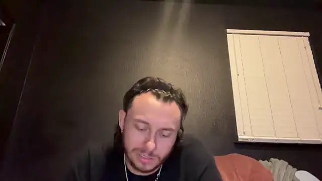 XXX chat uživo modela hungandcloudy