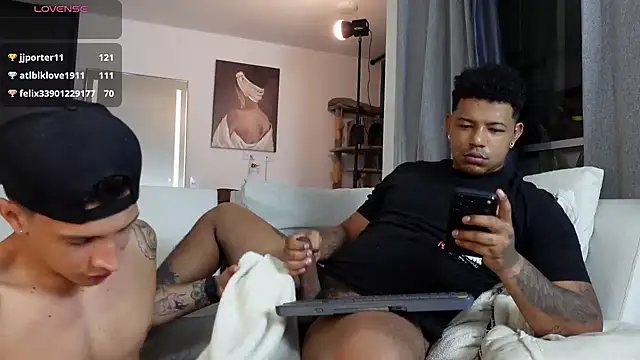 แชท XXX สดของ Blakeandbart12