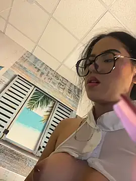 Chat XXX en directo de TopDollXXX