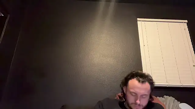 hungandcloudyn Live XXX chat