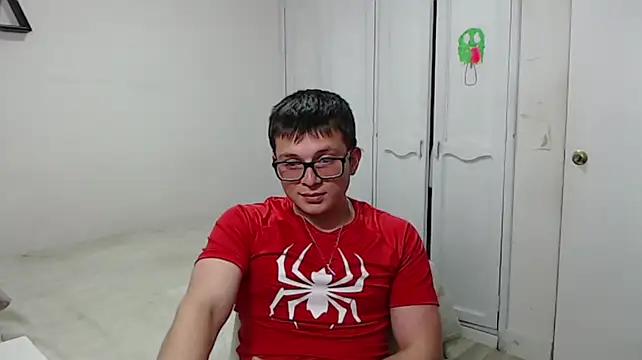 MathewCollin: онлайн-секс-чат