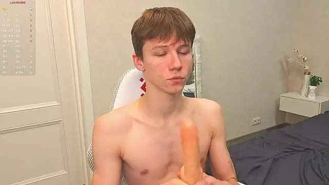 XXX chat uživo modela cuMte_boy