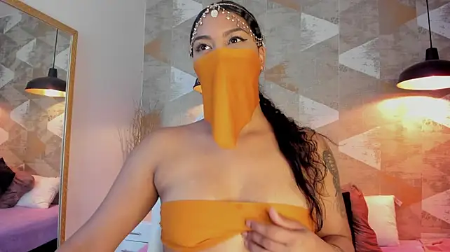 LalilaBrunettee's Live XXX Chat