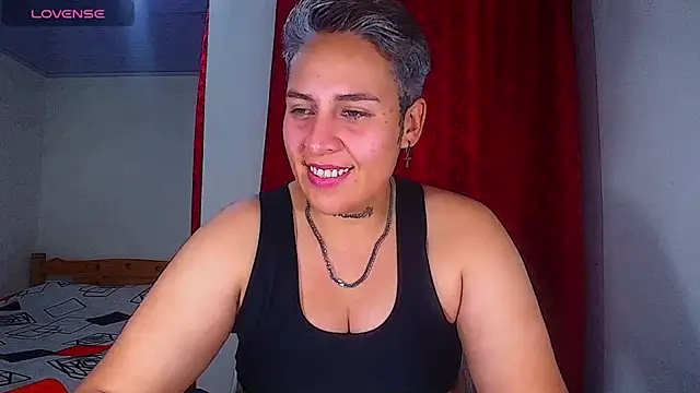 צ'אט XXX בשידור חי של Yessi_rousse