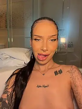 XEye_Candy's Live XXX Chat