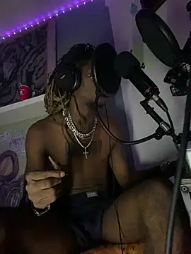 צ'אט XXX בשידור חי של DaeDotFrankyLoko