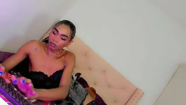 Chat +18 de xsofiacastro ao vivo