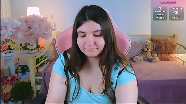 צ'אט XXX בשידור חי של Viola__Shy