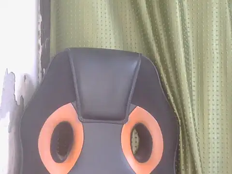 Stubborndesiboy – Naživo XXX chat