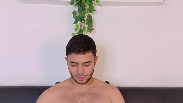 TylerWest_: απευθείας συνομιλία ΧΧΧ
