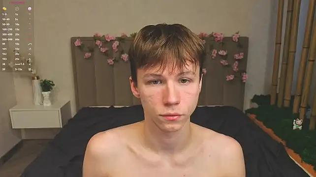 cuMte_boy Chat XXX in diretta