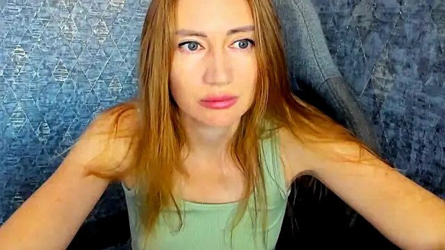 Chatroom XXX en direct de JessFoxxx