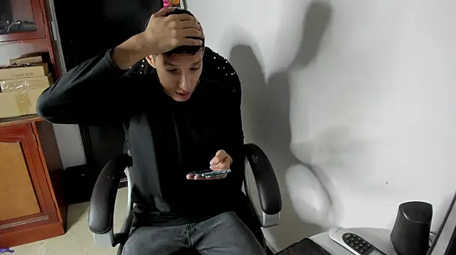 AlphaMarco's Live XXX Chat