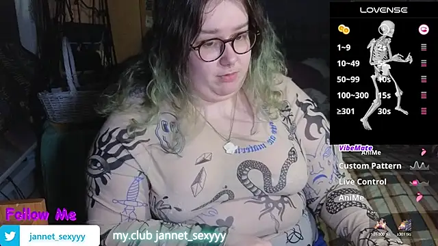 צ'אט XXX בשידור חי של JannetPie